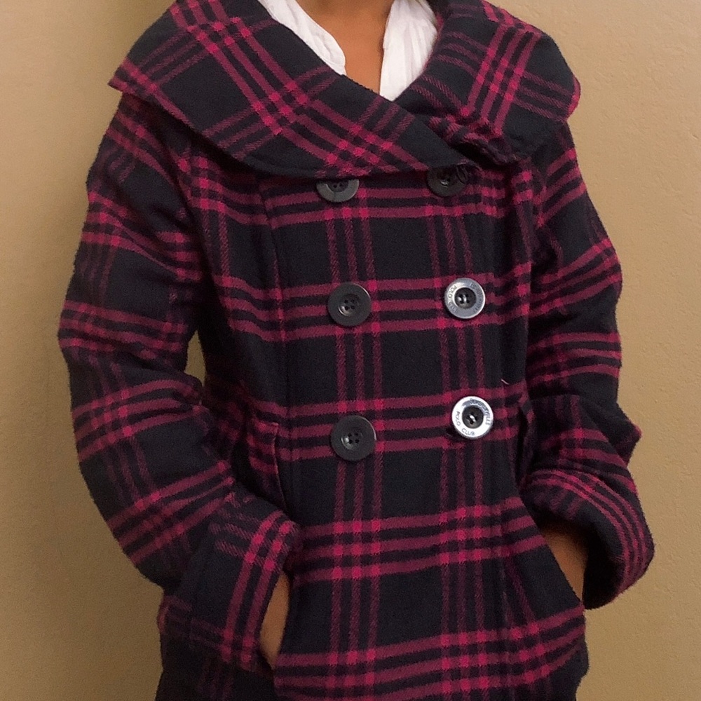 Women’s jacket.